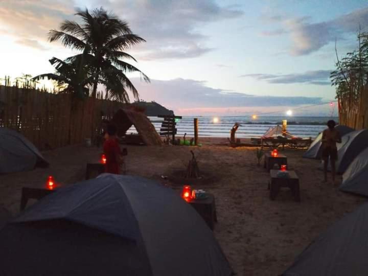 Bucana Kamp Payapa Beachfront Эль-Нидо Экстерьер фото