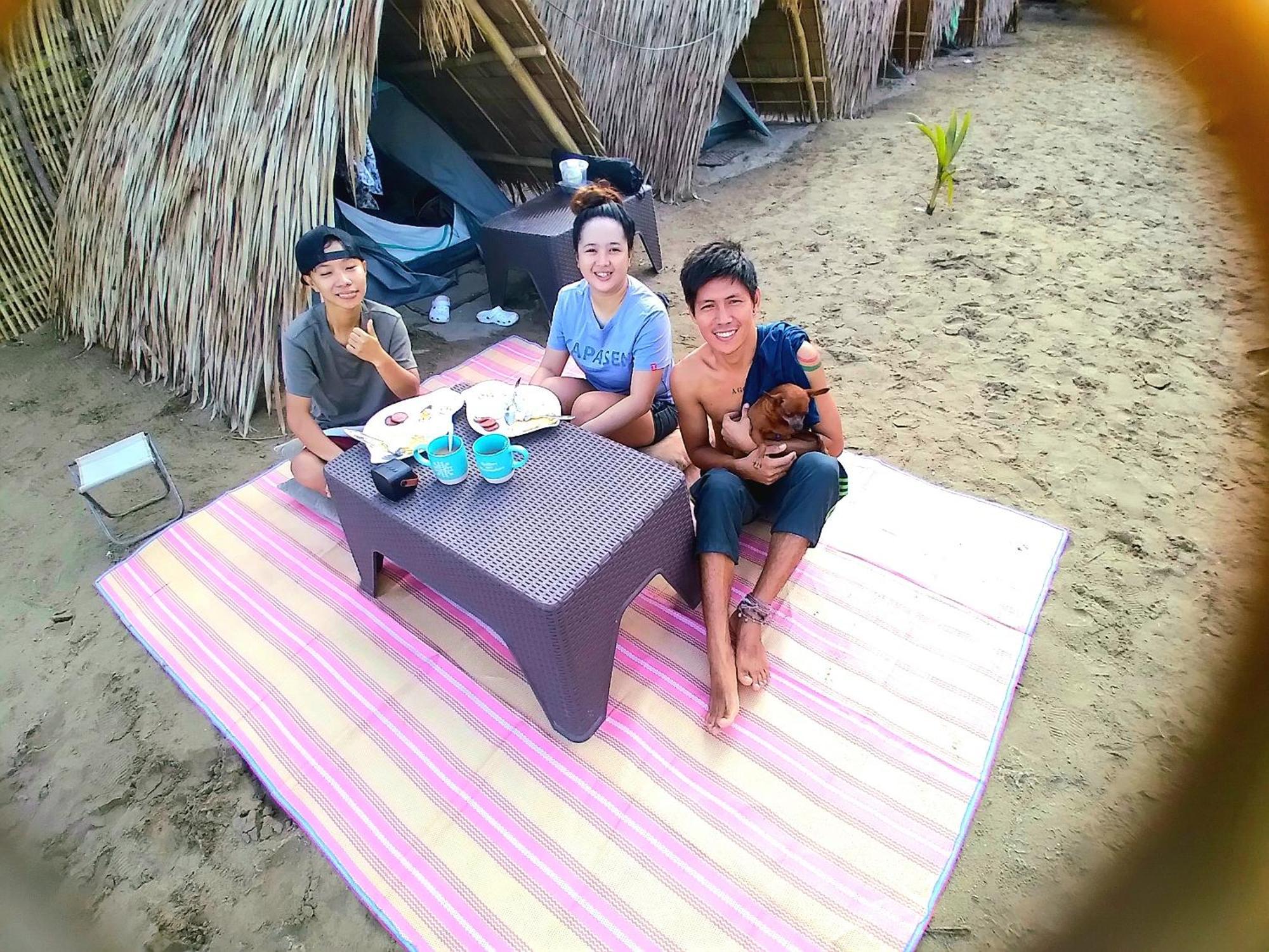 Bucana Kamp Payapa Beachfront Эль-Нидо Экстерьер фото
